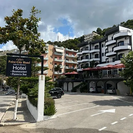 Privé 4*