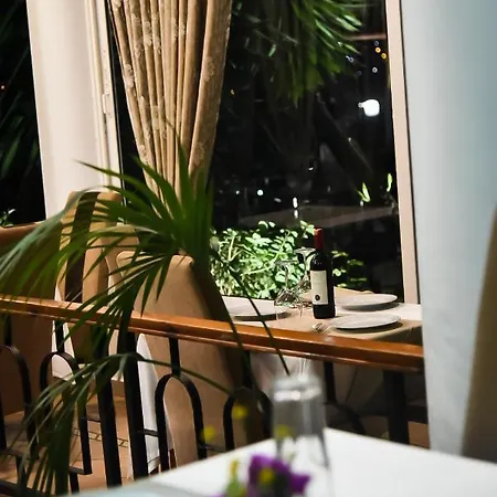 Hotel Privé 4*