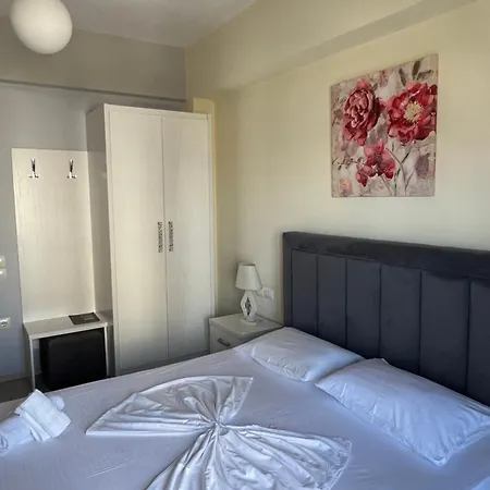 Privé Hotel Sarandë